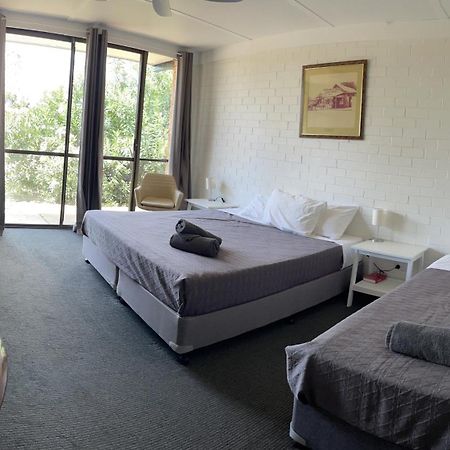 Jumbuck Motor Inn - Pool - Pet Friendly Section - King Beds Longreach Exterior foto