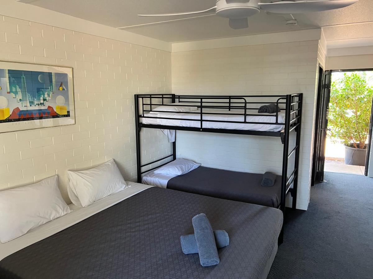 Jumbuck Motor Inn - Pool - Pet Friendly Section - King Beds Longreach Exterior foto